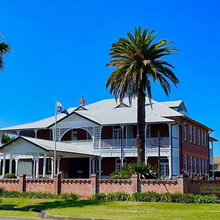 Ballina Manor Boutique Hotel Exterior photo